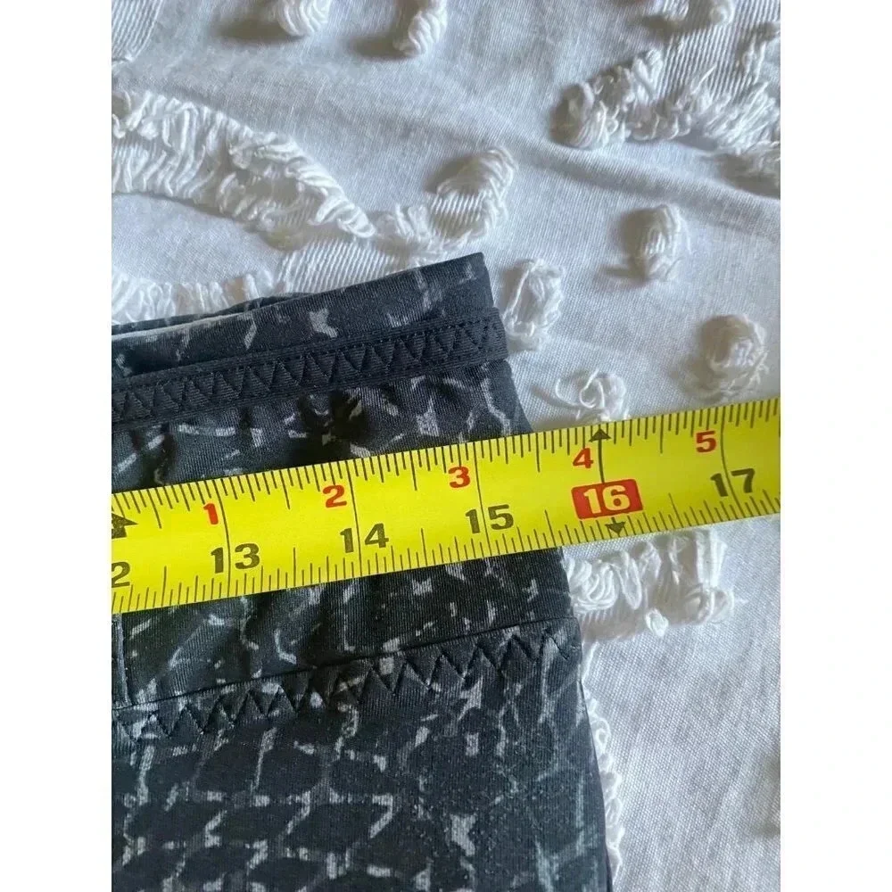 Lululemon Leggings Women’s 10 Black Mesh Crop